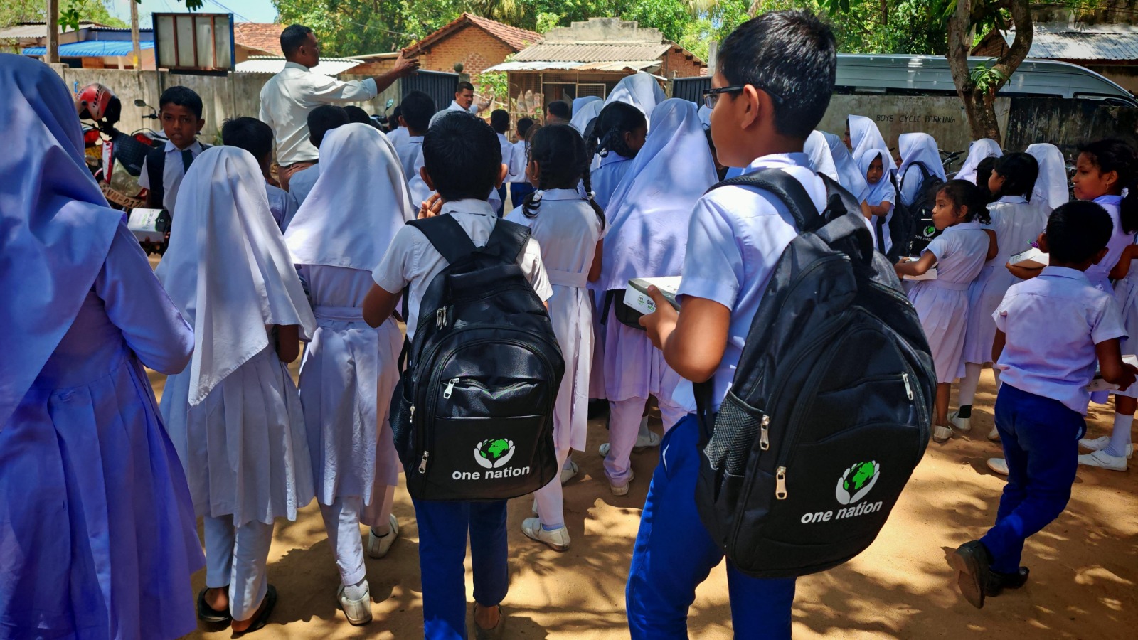 SRI LANKA BAGS 4 SCHOOL