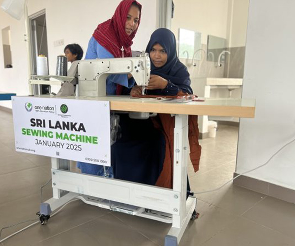 ELECTRIC SEWING MACHINE